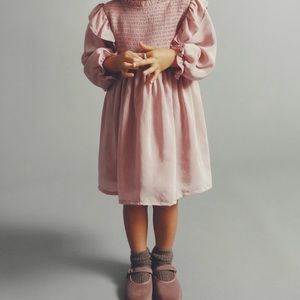 Mauve pink dress. Elegant, soft material.